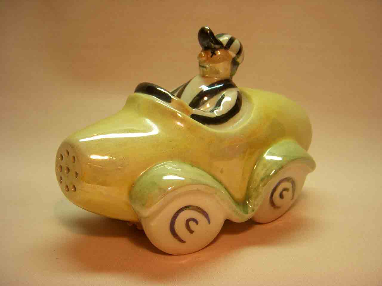 22126 Lusterware man in car one piece salt and pepper shaker