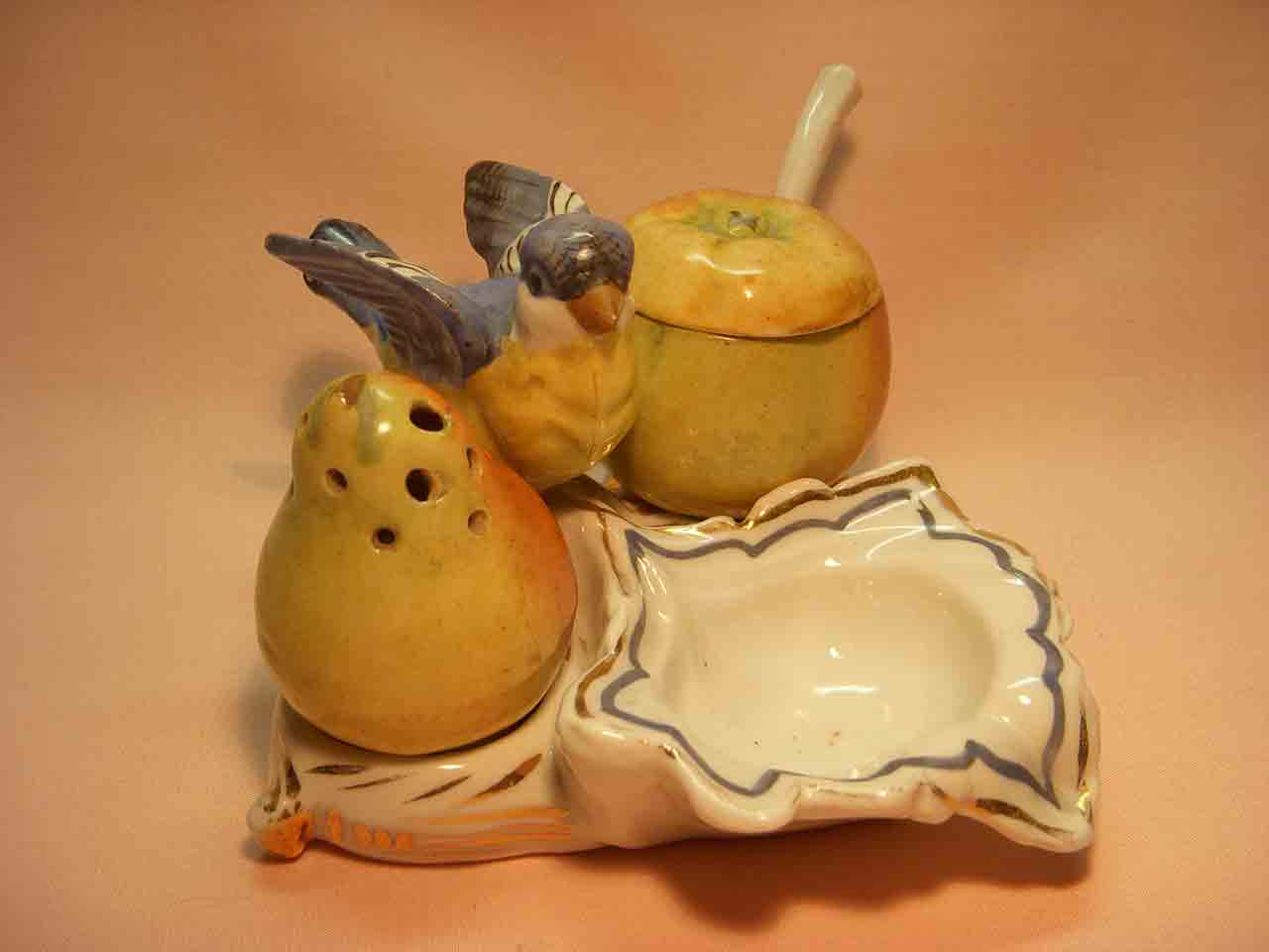 22619 Conta and Boehme Germany bird condiment set with pepper shaker and open salt