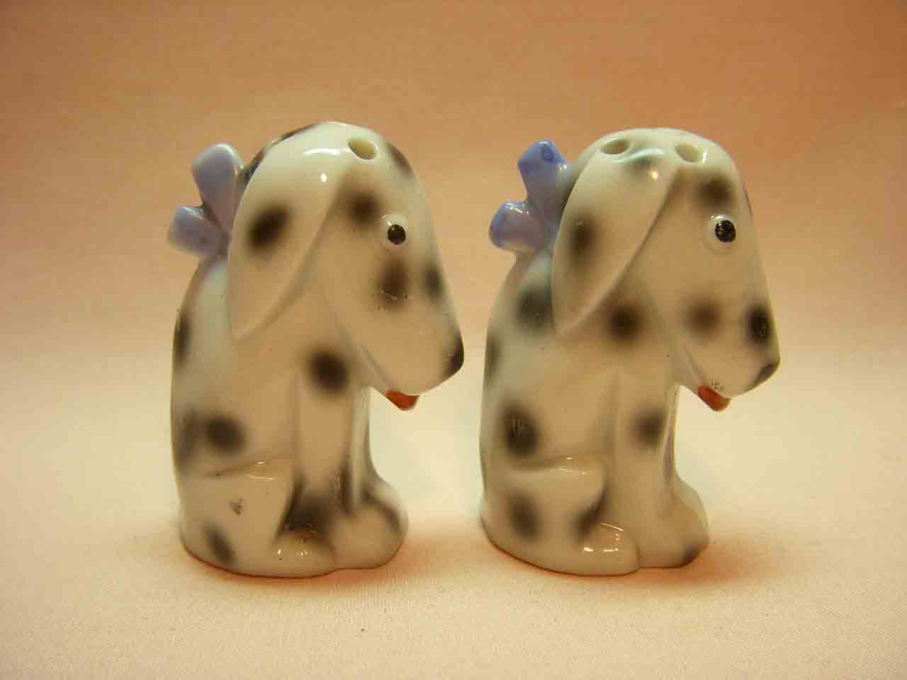 23923 Dismal Desmond dogs from Germany salt and pepper shakers