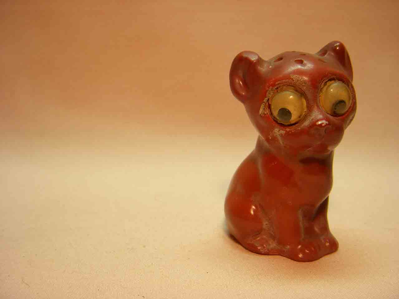 24126 Germany google-eyed animal salt and pepper shakers - dog