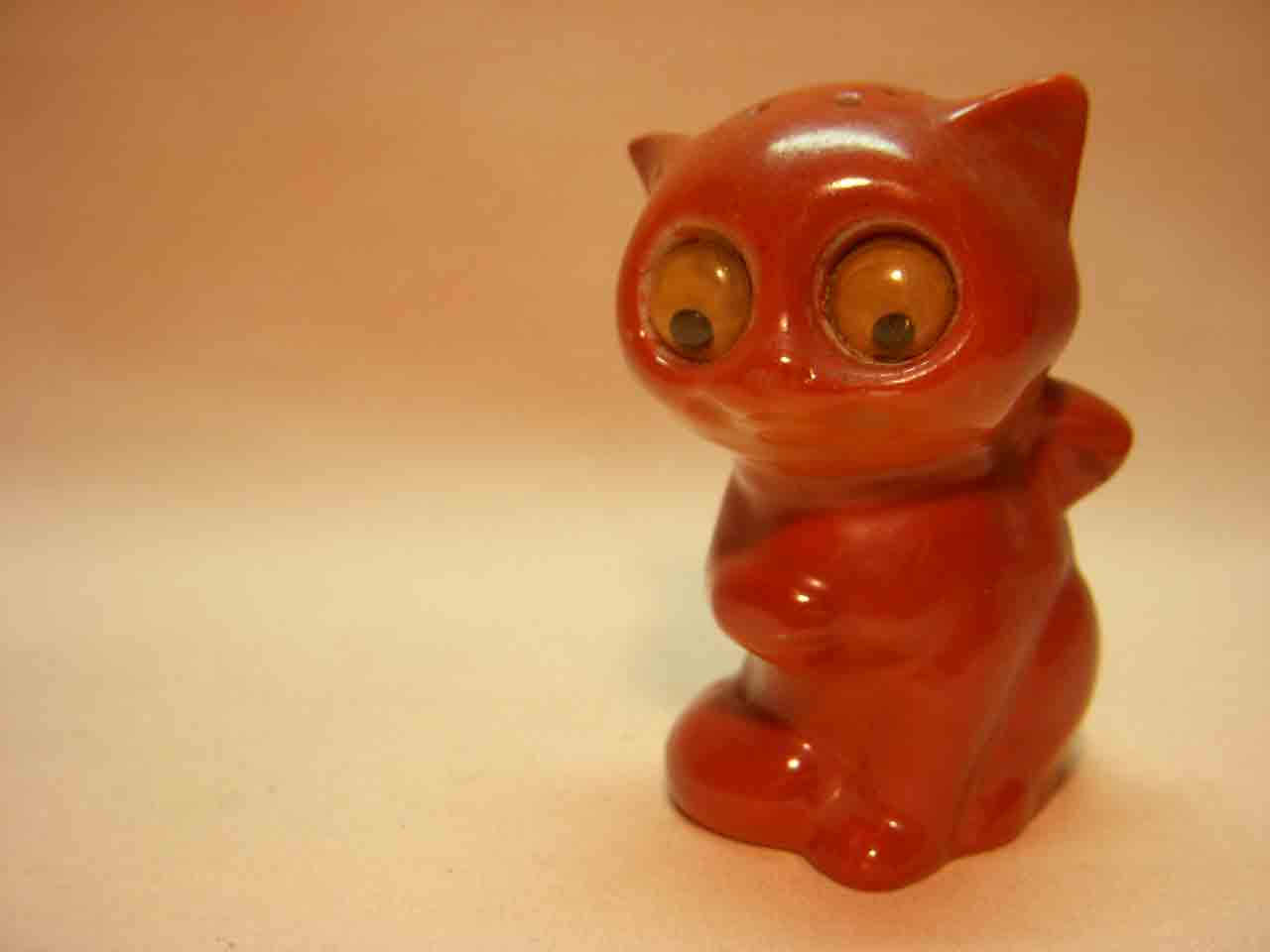 24128 Germany google-eyed animal salt and pepper shakers - cat
