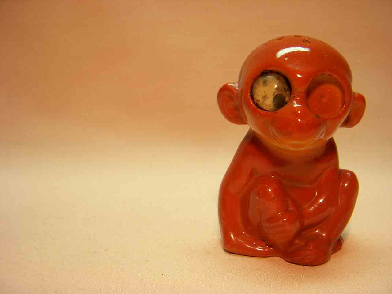 24129 Germany google-eyed animal salt and pepper shakers - monkey