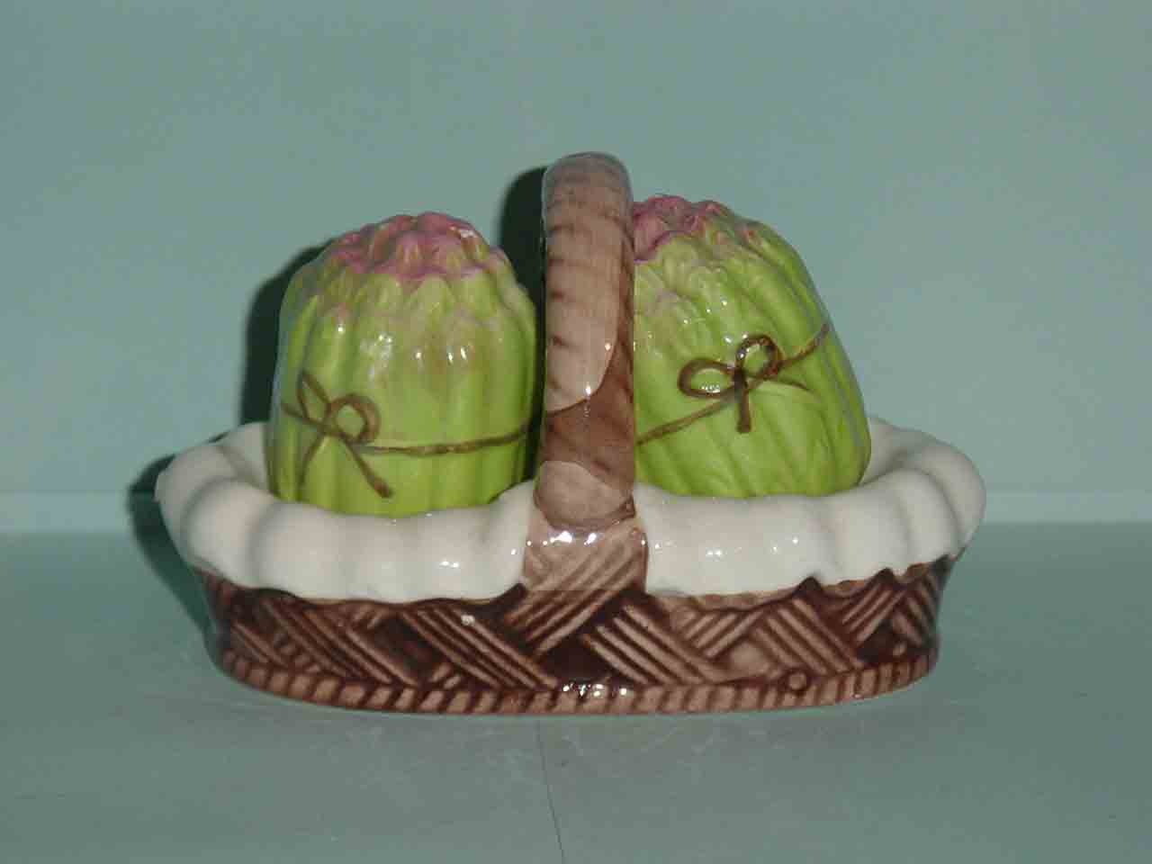24225 Vegetables in ceramic baskets salt and pepper shakers - asparagus