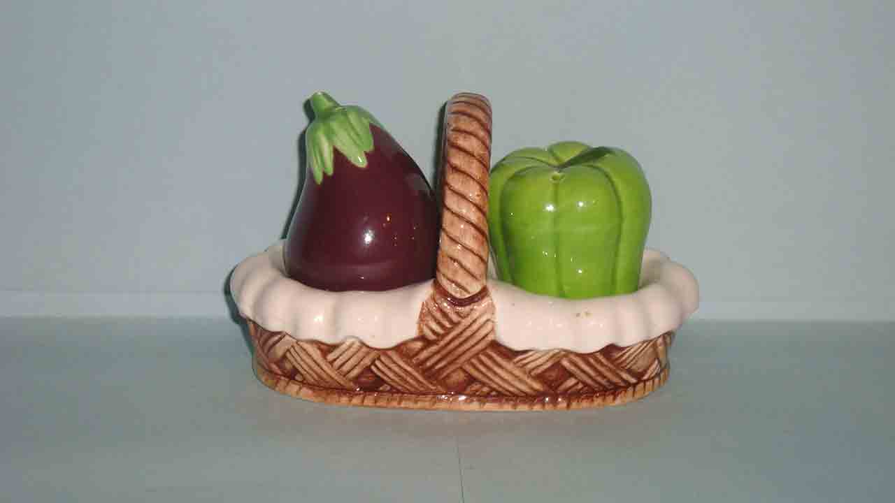 24652 Vegetable in ceramic baskets salt and pepper shakers - eggplant and pepper